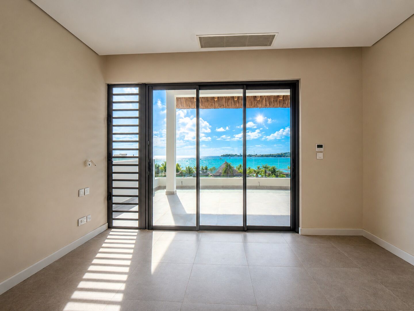 A vendre penthouse front de mer dans une residence
