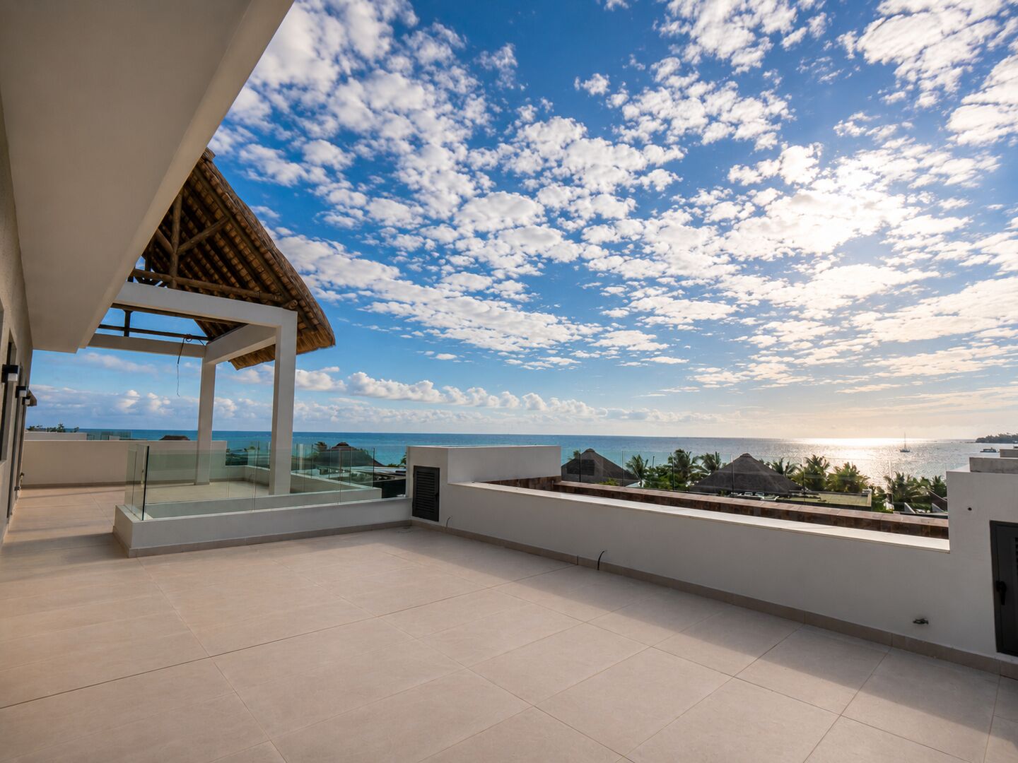 A vendre penthouse front de mer dans une residence