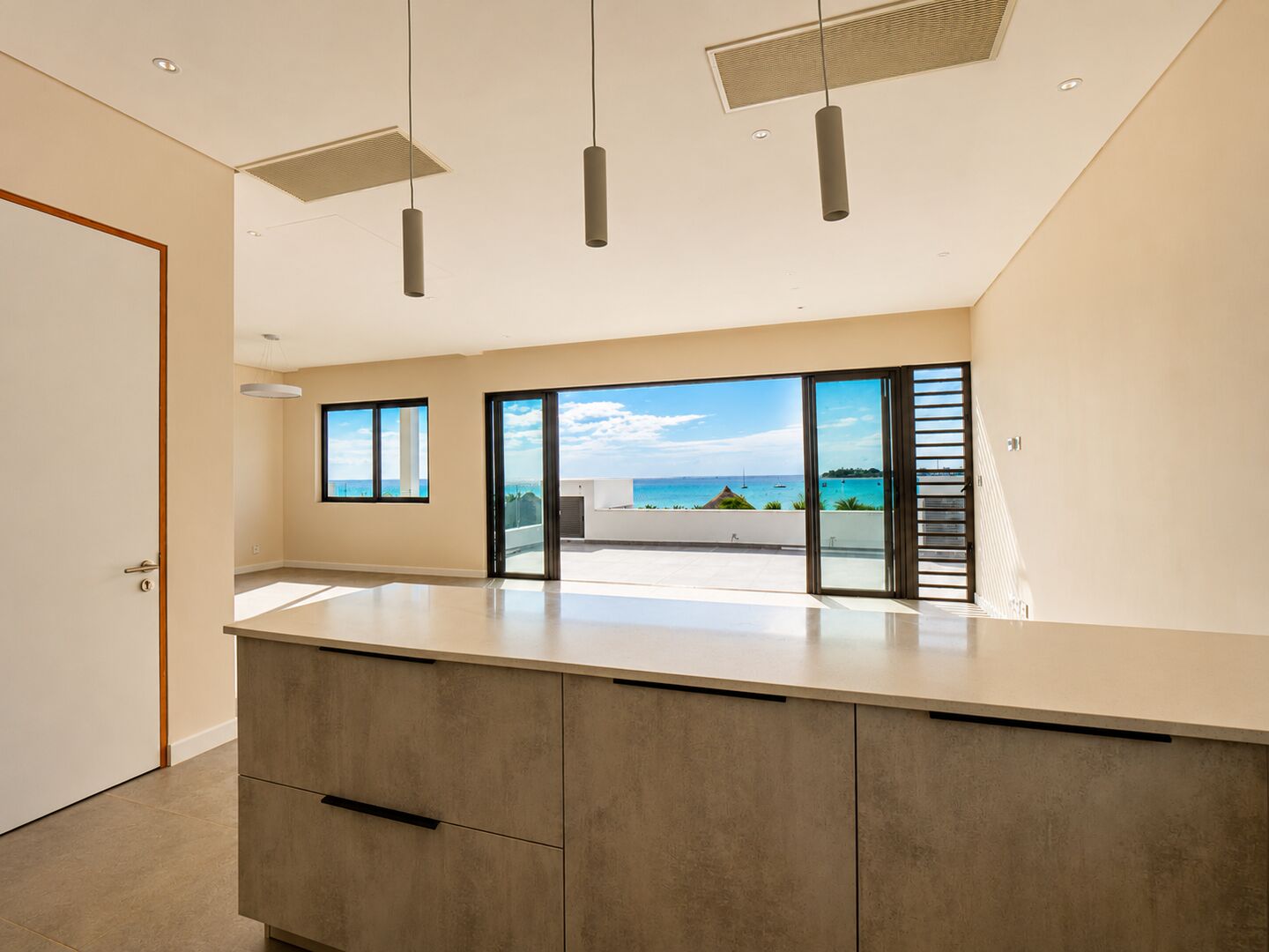 A vendre penthouse front de mer dans une residence