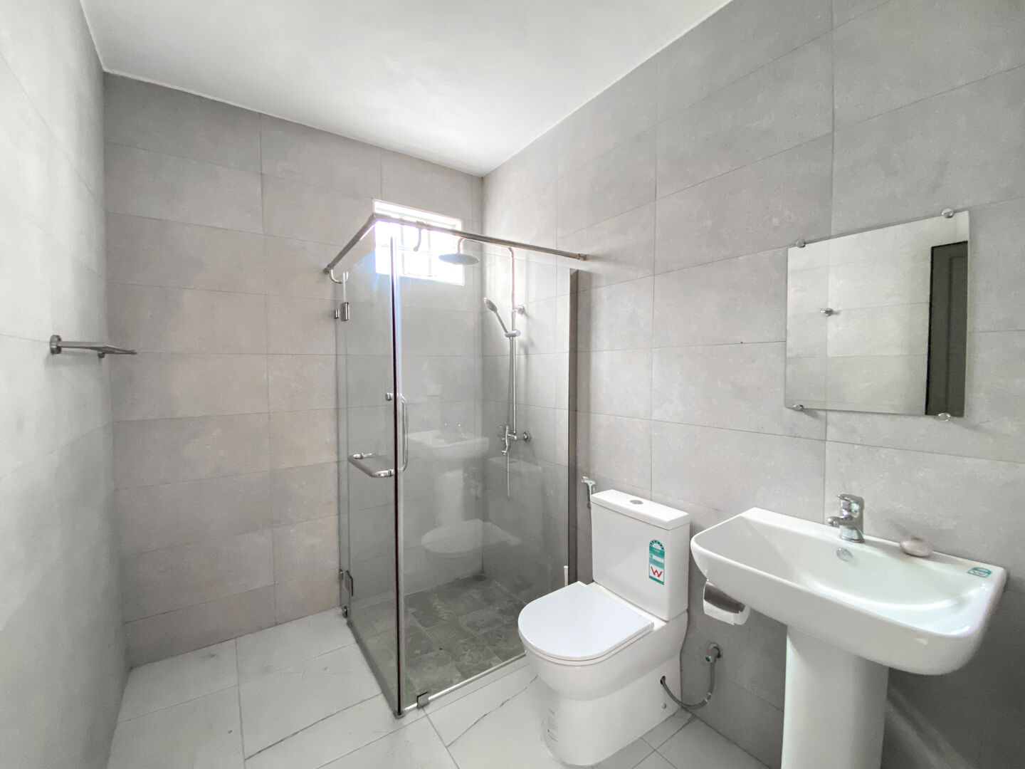 Maison a louer flic en flac5