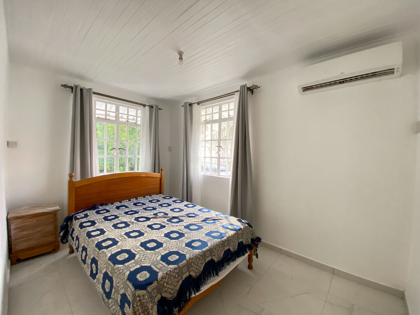 Maison a louer flic en flac8