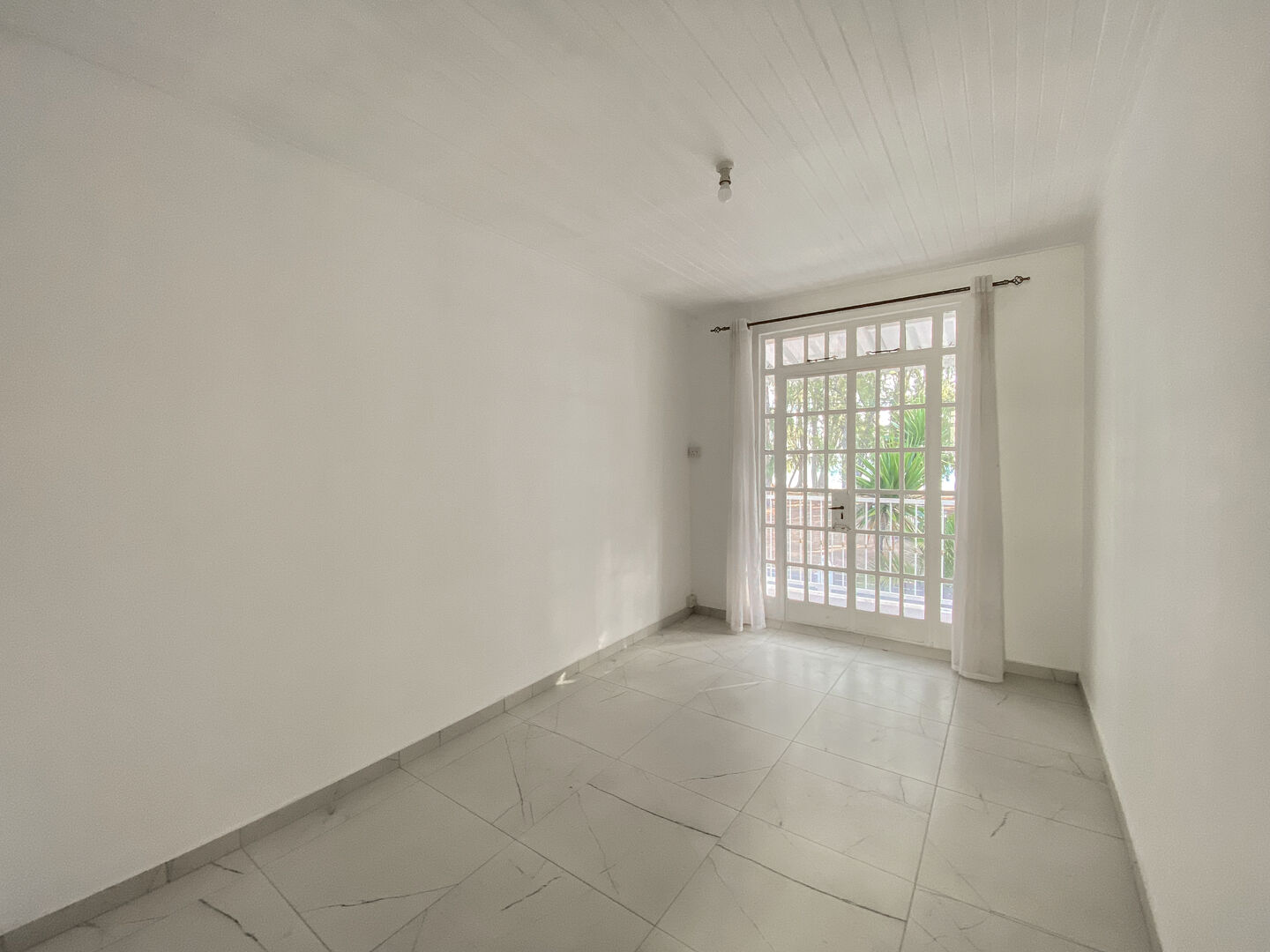 Maison a louer flic en flac10