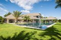 Villa à vendre à Beau Champ avec piscine privée sur 3 678 m² de terrain