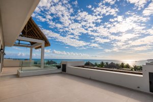 A vendre penthouse front de mer dans une residence