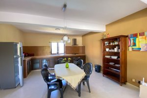 maison a louer a la gaulette avec piscine20