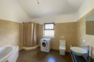 maison a louer a la gaulette avec piscine27