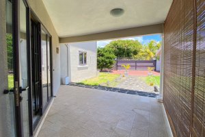maison a louer a la gaulette avec piscine12