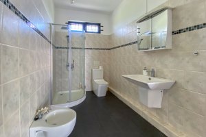 maison a louer a la gaulette avec piscine6