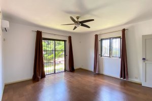 maison a louer a la gaulette avec piscine9