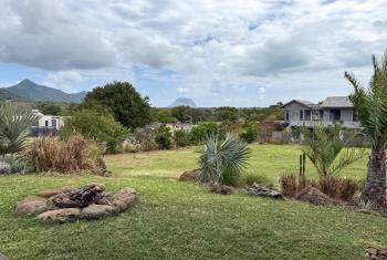 Propriété avec villa et potentiel de construction à Petite Rivière Noire