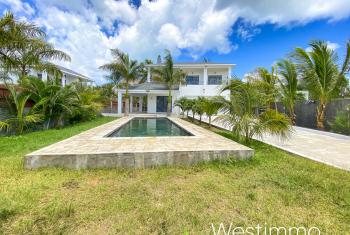 Villa meublée à louer à Péreybère avec 5 chambres et piscine privée