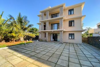 Appartement rez-de-chaussée 3 chambres situé à Grand baie