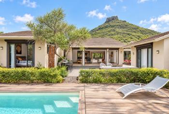 Villa familiale de plain-pied avec piscine et jardin à louer à Tamarin