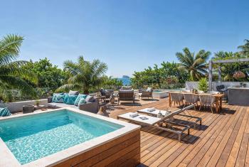 Penthouse neuf avec toit-terrasse et piscine à vendre à Grand Baie, île Maurice