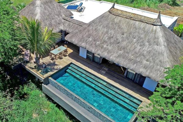 TAMARIN - Villa suspendue avec vue panoramique à vendre à Tamarin - photo 1