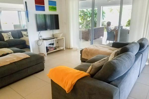 TAMARIN - Villa moderne de 4 chambres avec piscine à vendre - photo 2