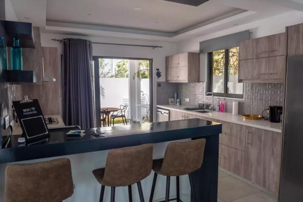 TAMARIN - Villa moderne de 4 chambres avec piscine - photo 4