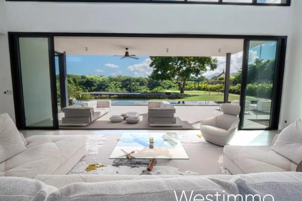 TAMARIN - Villa contemporaine de prestige sur 2500 m² en résidence sécurisée - photo 4