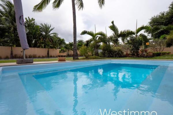 Maison familiale de 5 chambres avec piscine et jardin à Vendre à RIVIERE NOIRE - photo 3