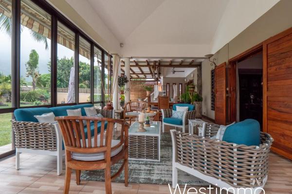 Maison familiale de 5 chambres avec piscine et jardin à Vendre à RIVIERE NOIRE - photo 6