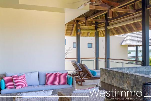 BEAU CHAMP - Appartement de 164m² avec piscine privée et 2 chambres - photo 4