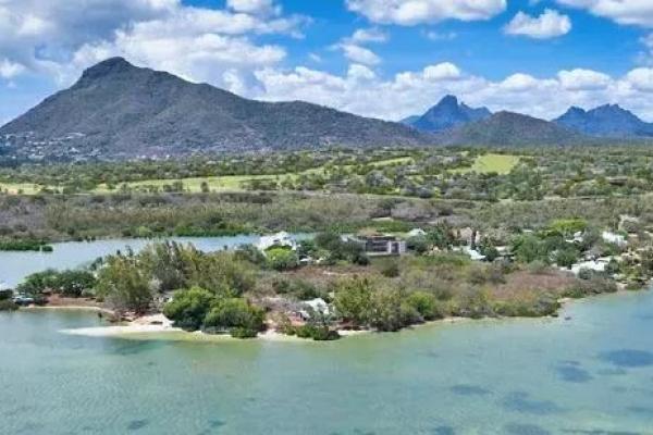 RIVIERE NOIRE - Appartement 3 chambres à vendre à Ilot Fortier avec piscine commune - photo 6