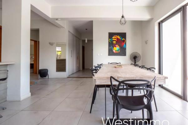 RIVIERE NOIRE - Penthouse de 3 chambres à vendre avec ponton bateau - photo 4