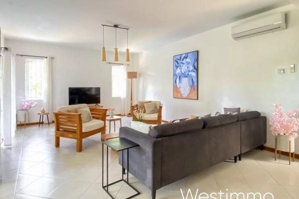 PEREYBERE - A vendre magnifique villa avec appartement indépendant, grand jardin et piscine - photo 6