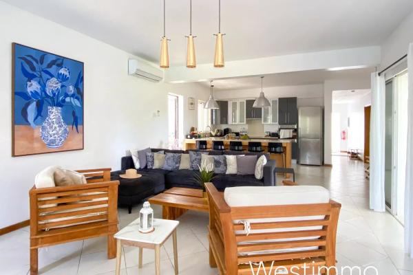 PEREYBERE - A vendre magnifique villa avec appartement indépendant, grand jardin et piscine - photo 5