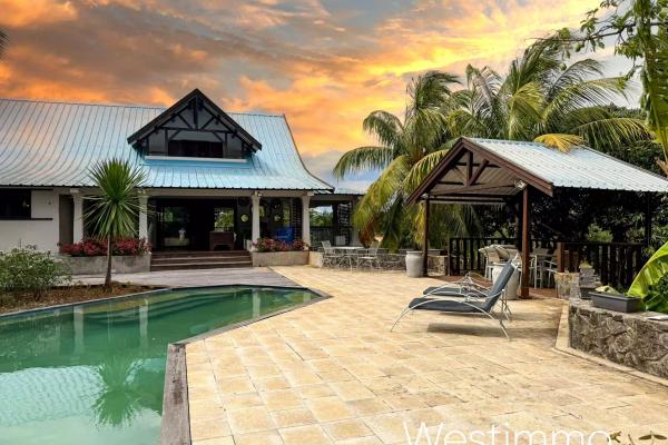 TAMARIN - Villa de 750 m2 ideal pour une famille ou projet locatif  - photo 3