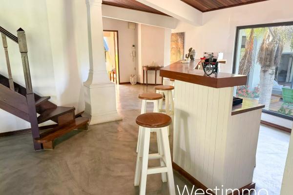 TAMARIN - Villa de 750 m2 ideal pour une famille ou projet locatif  - photo 6