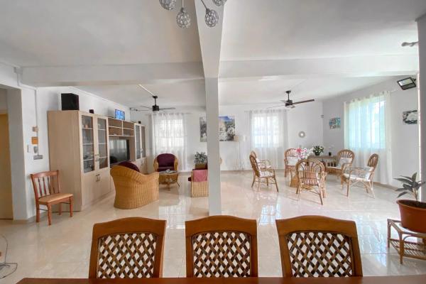 PEREYBERE - Location saisonnière Appartement 3 chambres en rez-de-chaussée de villa - photo 3