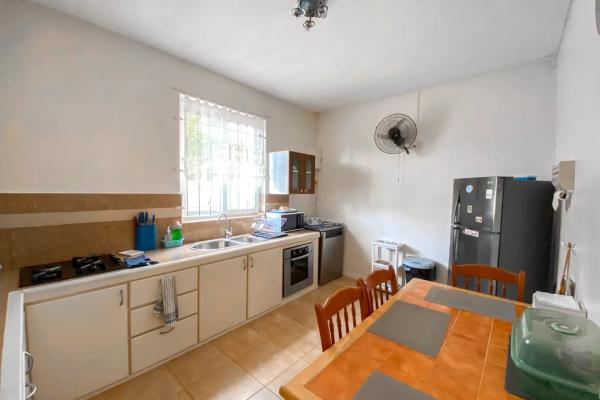 PEREYBERE - Location saisonnière Appartement 3 chambres en rez-de-chaussée de villa - photo 6