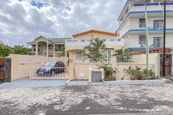 PEREYBERE - Location saisonnière Appartement 3 chambres en rez-de-chaussée de villa - photo 1