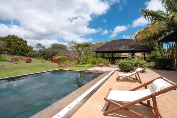 Villa à vendre à Tamarin avec piscine privée sur terrain de 4 000 m² - photo 5