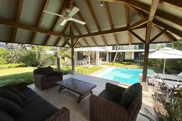 Villa contemporaine avec piscine privée et jardin paysager - photo 5