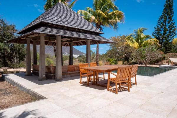 TAMARIN - Villa à vendre avec 6 chambres et piscine privée sur 750m² - photo 3