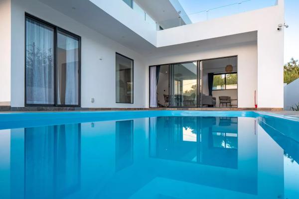 LA GAULETTE - Villa neuve et moderne de 3 chambres avec piscine - photo 1