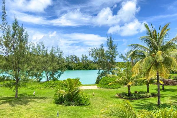 GRAND GAUBE - Magnificent modern duplex on the edge of the Barachois - photo 2