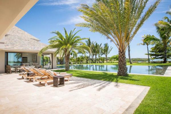 Villa à vendre à Beau Champ avec piscine privée sur 3 678 m² de terrain - photo 6