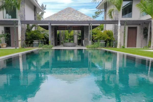 Exclusive villa for sale on the golf course - photo 4