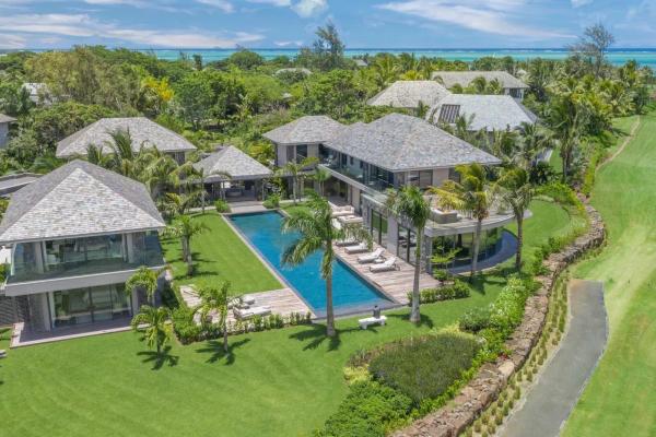 Exclusive villa for sale on the golf course - photo 6