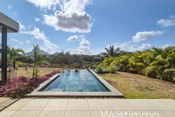 TAMARIN - SUPERBE VILLA DE 4 CHAMBRES AVEC PISCINE PRIVÉE ET JARDIN À LOUER - photo 1