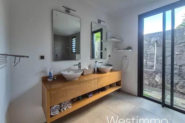TAMARIN - SUPERBE VILLA DE 4 CHAMBRES AVEC PISCINE PRIVÉE ET JARDIN À LOUER - photo 5