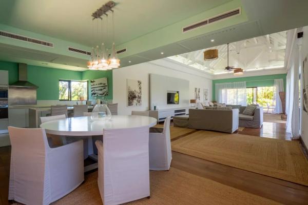 Villa à vendre à Bel Ombre avec 5 chambres et piscine privée sur 3 385 m² - photo 6