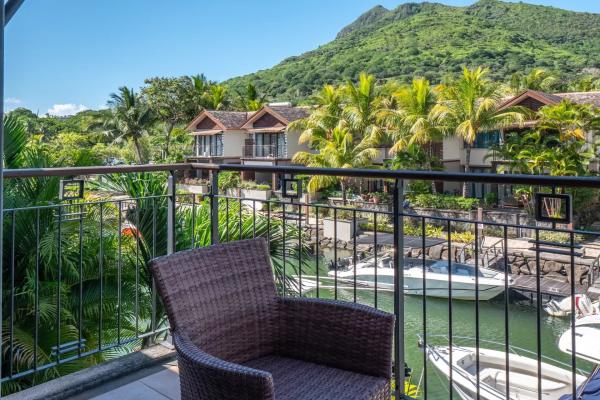 Duplex 3 chambres à vendre à La Balise Marina – Ponton privé – Rivière Noire - photo 1