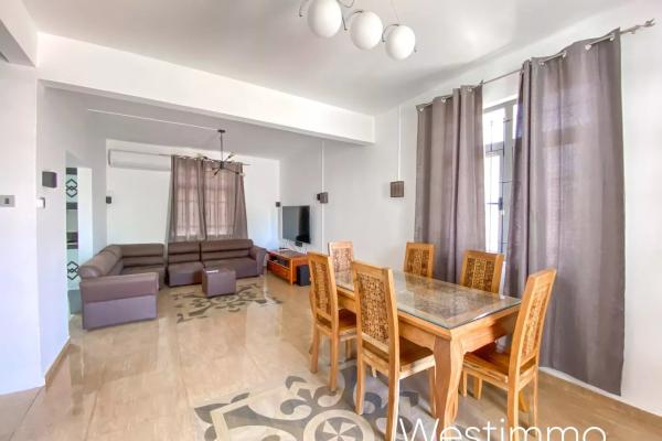 TROU AUX BICHES - Location long terme grand appartement en rez-de-chaussée proche plage - photo 2