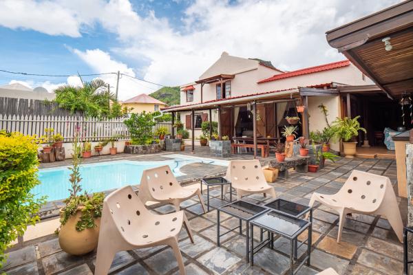 Maison familiale avec dépendance et piscine à vendre à Tamarin - photo 3