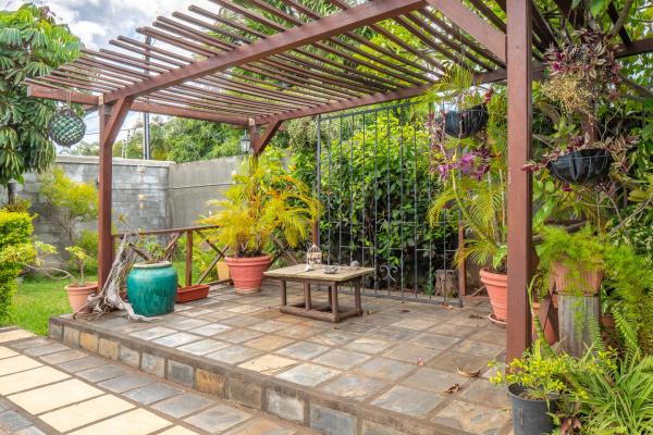 Maison familiale avec dépendance et piscine à vendre à Tamarin - photo 6