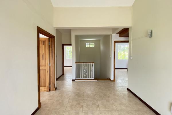 Villa meublée à louer à Péreybère avec 5 chambres et piscine privée - photo 5